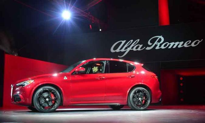 Alfa Romeo Stevio Quadrifoglio (foto: FREDERIC J. BROWN) Alfa Romeo Stevio Quadrifoglio (foto: FREDERIC J. BROWN)