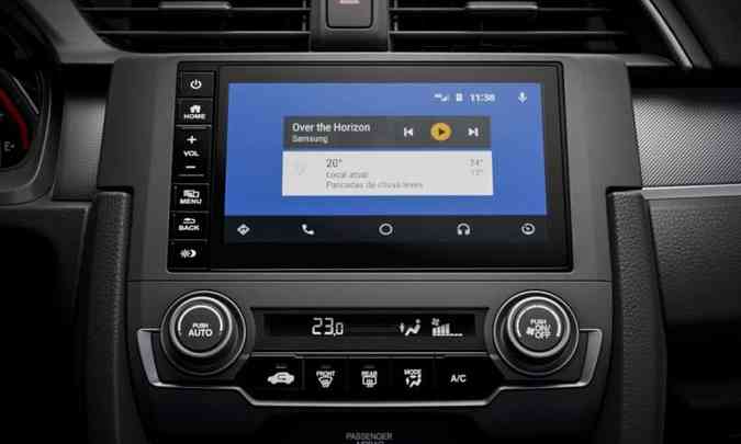 A versão LX traz sistema multimídia de sete polegadas, com conectividade com Apple CarPlay e Android Auto(foto: Honda/Divulgação)