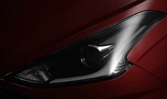 O farol tem novo formato e projetor e light guide em LED, com o fundo escurecido(foto: Hyundai/Divulgação) O farol tem novo formato e projetor e light guide em LED, com o fundo escurecido(foto: Hyundai/Divulgação)