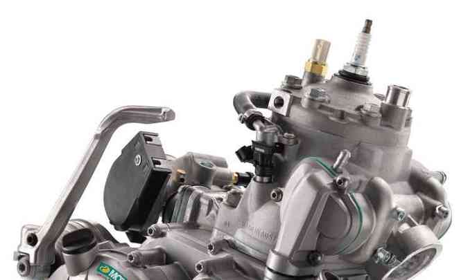 O compacto motor do tipo dois tempos agora  equipado com injeo eletrnica(foto: KTM/Divulgao)