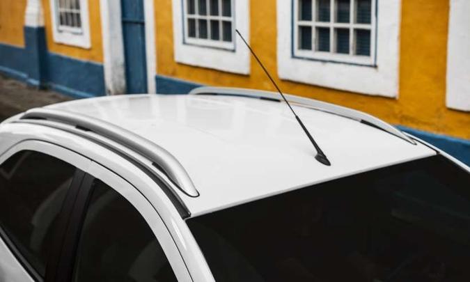 O rack de teto na cor cinza é um dos diferenciais da versão(foto: Ford/Divulgação) O rack de teto na cor cinza é um dos diferenciais da versão(foto: Ford/Divulgação)