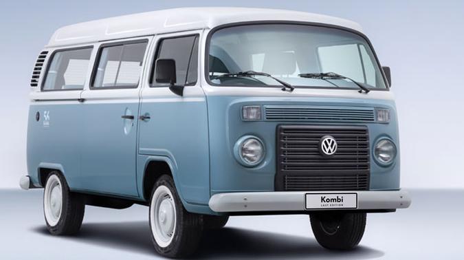 Utilitário tem pintura retrô em azul e branco(foto: Volkswagen/Divulgação) Utilitário tem pintura retrô em azul e branco(foto: Volkswagen/Divulgação)