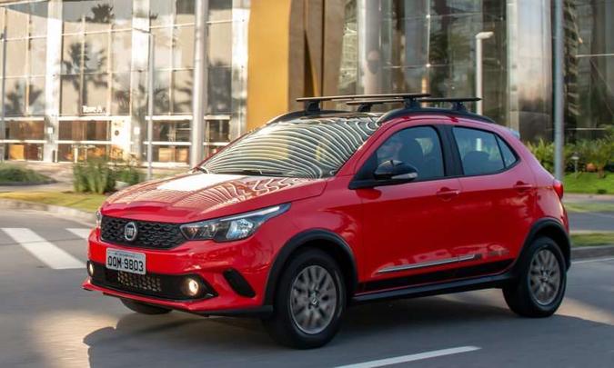 As rodas de liga leve de 15 polegadas e a câmera de ré são opcionais(foto: Fiat/Divulgação) As rodas de liga leve de 15 polegadas e a câmera de ré são opcionais(foto: Fiat/Divulgação)