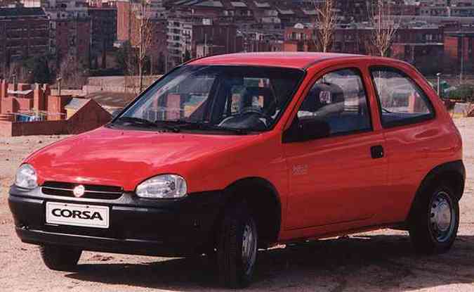 Chevrolet Corsa foi lanado em 1994(foto: Divulgao/General Motors)