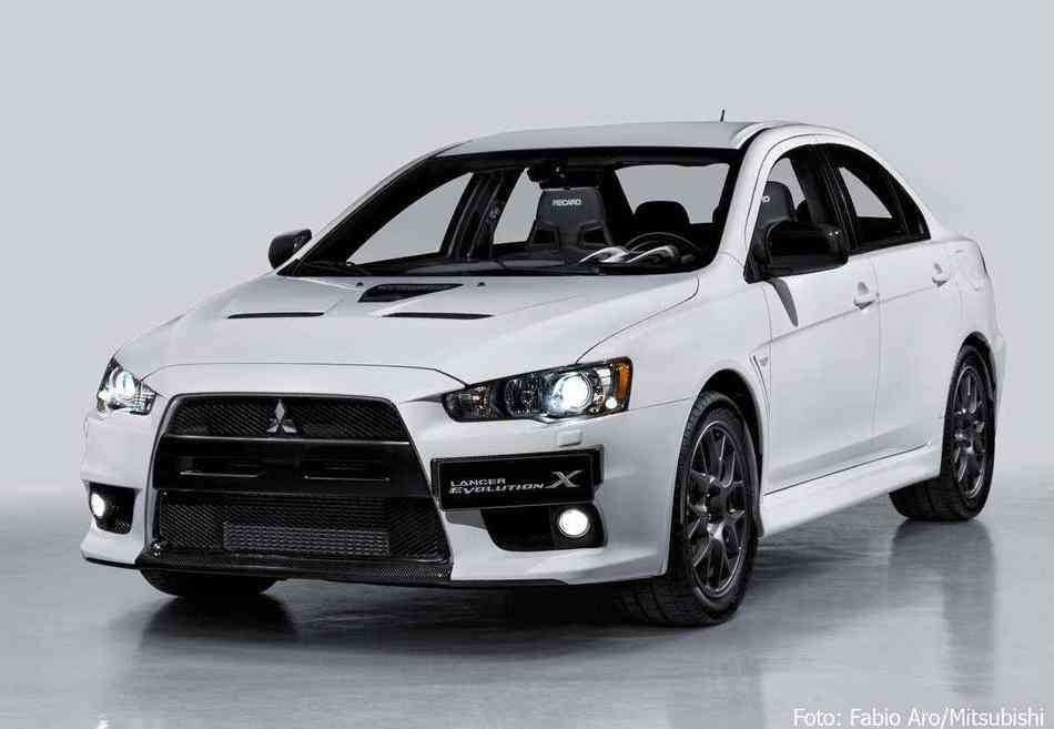 Mitsubishi Lancer Evolution X Carbon Series terá apenas 40 unidades