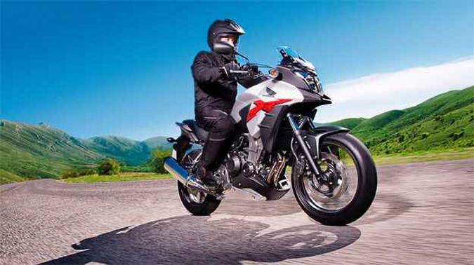 O modelo CB 500X tem vocação aventureira e banco mais alto(foto: Honda/Divulgação) O modelo CB 500X tem vocação aventureira e banco mais alto(foto: Honda/Divulgação)