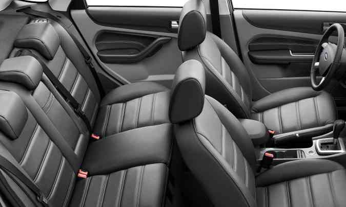 O ideal  manter o interior do carro sempre limpo, sem restos de alimentos, para evitar baratas e formigas(foto: Ford/Divulgao)