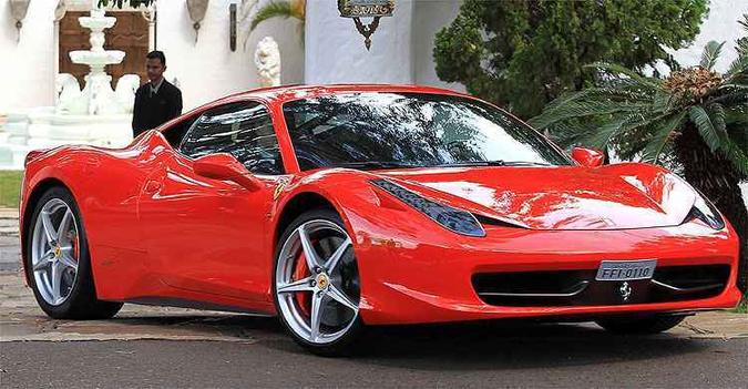 Ferrari 458 Italia 2015 custa R$ 1,95 milhão(foto: Cristiano Mariz/Veja) Ferrari 458 Italia 2015 custa R$ 1,95 milhão(foto: Cristiano Mariz/Veja)