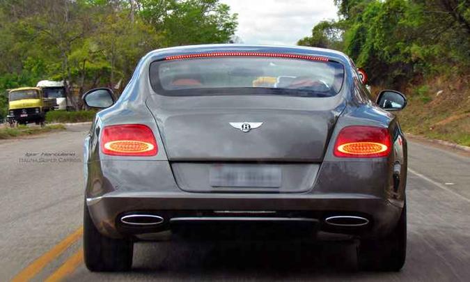 Pelo menos quatro Bentley Continental GT figuram nas ruas da capital mineira(foto: Igor Herculano/Itaúna Super Carros/Divulgação) Pelo menos quatro Bentley Continental GT figuram nas ruas da capital mineira(foto: Igor Herculano/Itaúna Super Carros/Divulgação)
