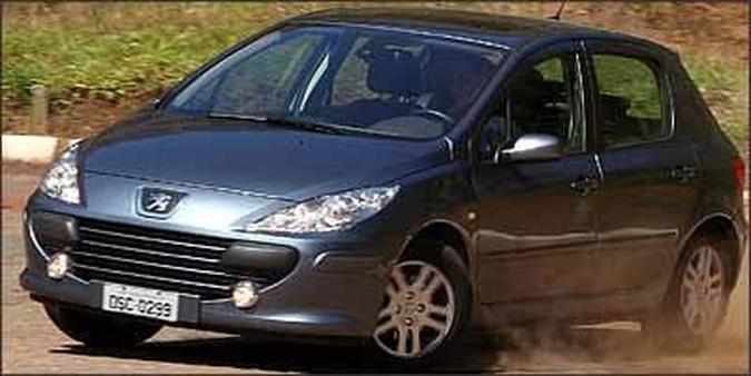 Peugeot 307 tem os principais equipamentos que garantem prote��o aos ocupantes(foto: Marlos Ney Vidal/EM/D. A Press - 17/5/06)