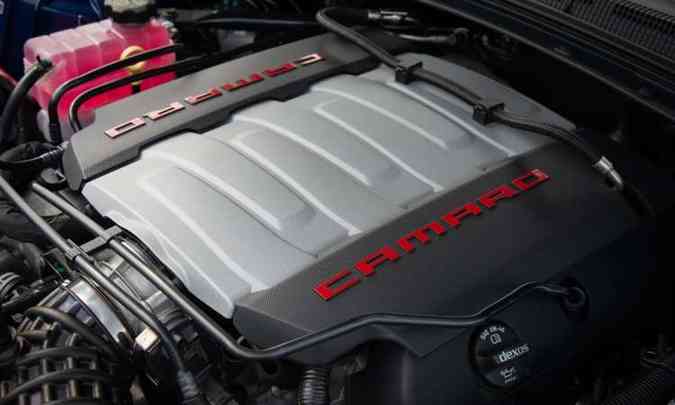 O motor  o mesmo V8 de 6.2 litros, que desenvolve 461cv e 62,9kgfm(foto: Chevrolet/Divulgao)