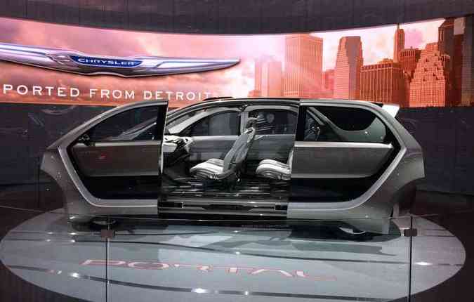 Chrysler Portal tem propulso movida por motor eltrico(foto: Taciana Ges/DP)