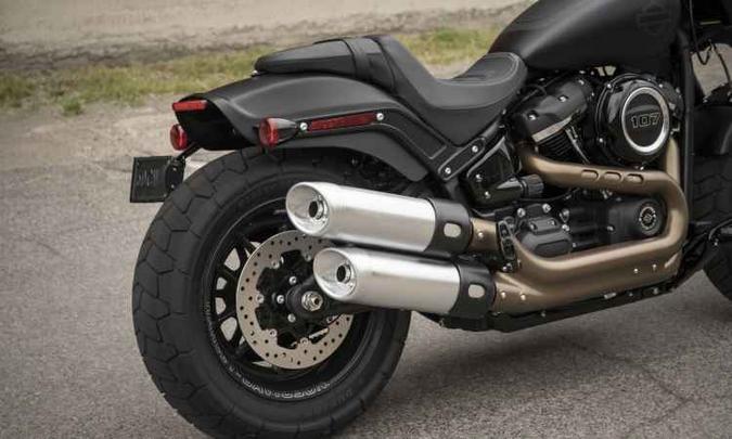 As rodas de alumínio são menores, contrastando com pneus mais altos(foto: Kevin Netz/Harley-Davidson) As rodas de alumínio são menores, contrastando com pneus mais altos(foto: Kevin Netz/Harley-Davidson)