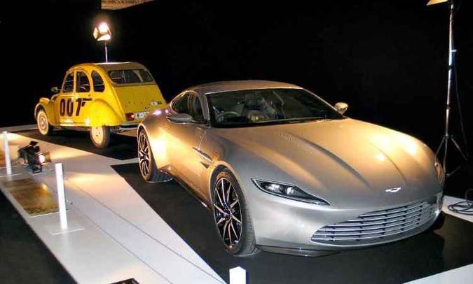 Do 007, o Aston Martin DB10 e um Citroën 2CV(foto: Enio Greco/EM/D.A Press) Do 007, o Aston Martin DB10 e um Citroën 2CV(foto: Enio Greco/EM/D.A Press)