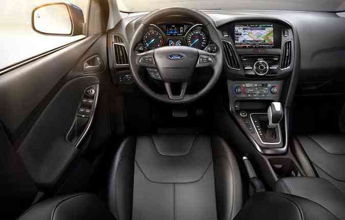 Interior com muita tecnologia embarcada em todas verses(foto: Ford/divulgao )