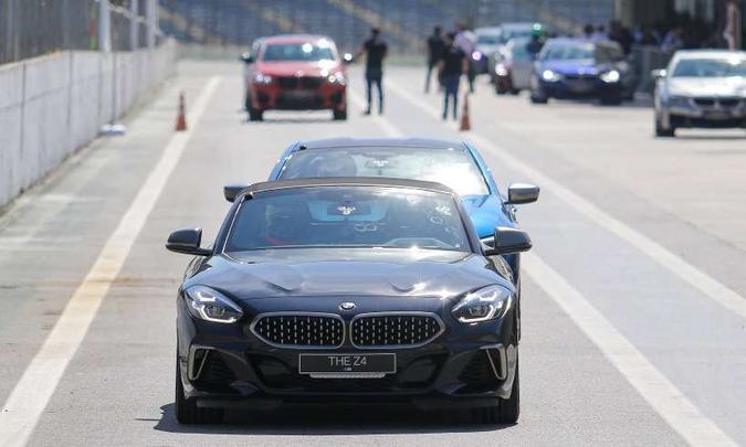 Evento em Interlagos reuniu vários modelos da BMW preparados pela divisão esportiva M Performance(foto: Rodrigo Ruiz/BMW/Divulgação) Evento em Interlagos reuniu vários modelos da BMW preparados pela divisão esportiva M Performance(foto: Rodrigo Ruiz/BMW/Divulgação)