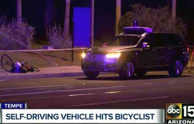 Imagem da rede de televiso ABC registra o carro autnomo aps o acidente(foto: Reproduo / AP )