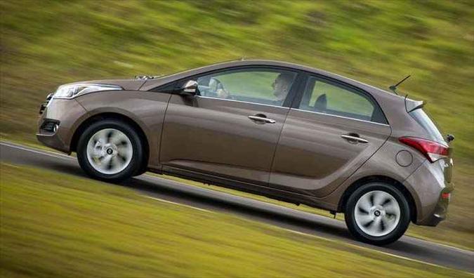 Versões mais caras do hatch, como a Premium (foto) foram as mais beneficiadas pelas modificações(foto: Wagner Menezes/Hyundai/Divulgação) Versões mais caras do hatch, como a Premium (foto) foram as mais beneficiadas pelas modificações(foto: Wagner Menezes/Hyundai/Divulgação)