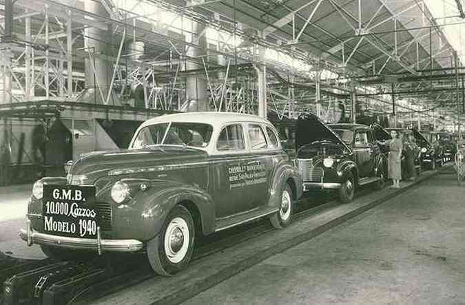 At o final de dcada de 50, peas eram importadas e os veculos montados no Brasil(foto: Divulgao/General Motors)