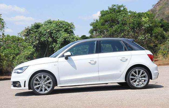 A1 Sportback tem carroceria de quatro portas e linha de cintura elevada(foto: Jair Amaral/EM/D.A Press) A1 Sportback tem carroceria de quatro portas e linha de cintura elevada(foto: Jair Amaral/EM/D.A Press)