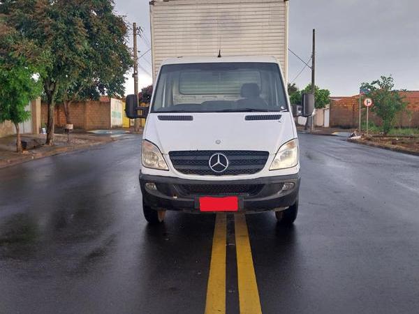 Mercedes-benz Sprinter 311 Chassi E. Longa 2.2 Diesel 2015 R$ 125.000,00 MG VRUM