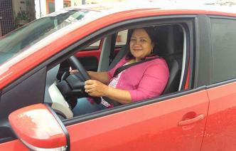 Rosa Pontual, 55, precisou dormir com o auxílio de um aparelho para voltar a dirigir normalmente(foto: Carmelo Junior/Divulgação) Rosa Pontual, 55, precisou dormir com o auxílio de um aparelho para voltar a dirigir normalmente(foto: Carmelo Junior/Divulgação)