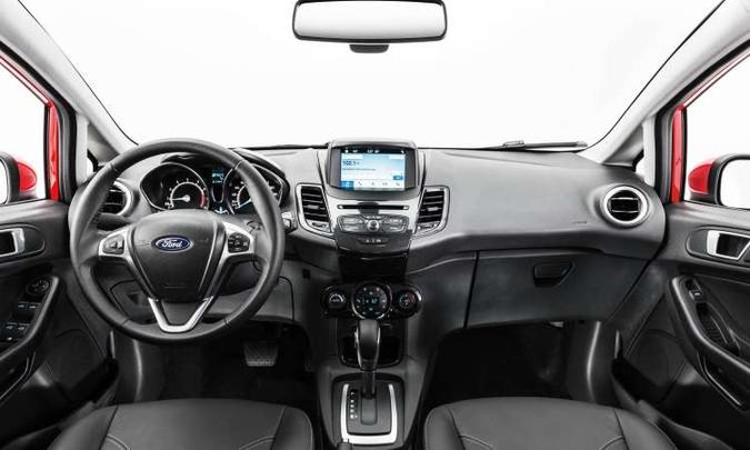 No interior, destaque para a tela do sistema multimídia Sync 3, que foi deslocada para cima(foto: Pedro Bicudo/Ford/Divulgação) No interior, destaque para a tela do sistema multimídia Sync 3, que foi deslocada para cima(foto: Pedro Bicudo/Ford/Divulgação)