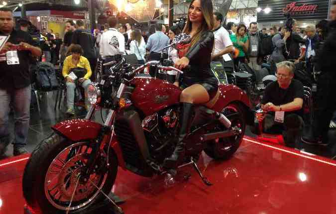 Moto  equipada com motor V-Twin de 883 cm3(foto: Taciana Goes/DP/D.A Press )