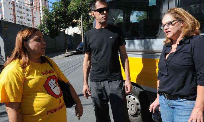 Beatriz Barbosa, Robson Nestor e Ângela Lopes ponderam dificuldades no cumprimento da lei que prevê a instalação das cadeirinhas e temem a padronização dos escolares, com a troca de vans por ônibus(foto: Cristina Horta/EM/D.A Press) Beatriz Barbosa, Robson Nestor e Ângela Lopes ponderam dificuldades no cumprimento da lei que prevê a instalação das cadeirinhas e temem a padronização dos escolares, com a troca de vans por ônibus(foto: Cristina Horta/EM/D.A Press)