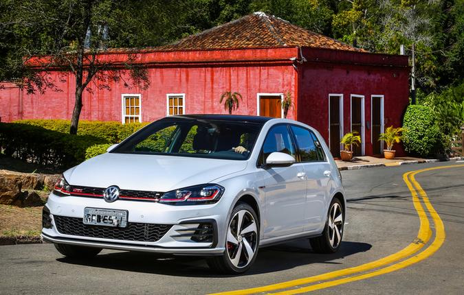 GTI se beneficia do visual sbrio do Golf(foto: Pedro Danthas/Volkswagen/ Divulgao)