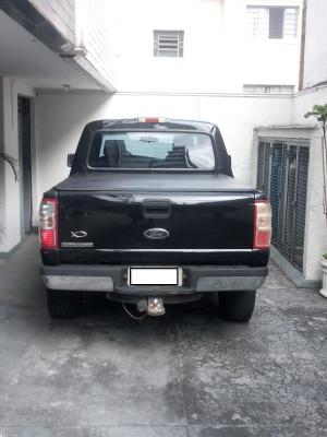 Traseira com lona marítima