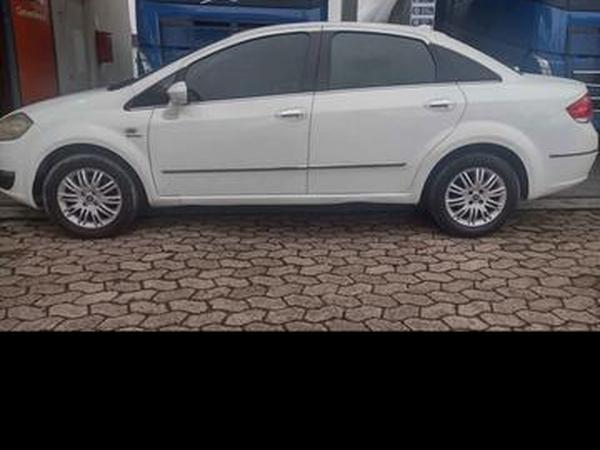 Fiat Linea Essence Dualogic 1.8 Flex 16v 4p 2015 R$ 34.000,00 RS VRUM