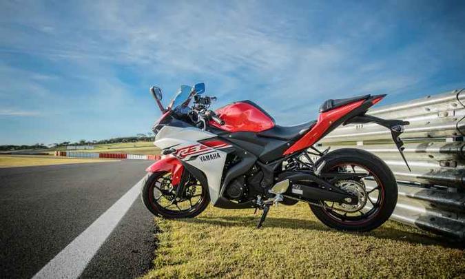 A posição de pilotagem permite uma tocada esportiva, mas também comodidade(foto: Mario Villaescusa/Yamaha/Divulgação - 5/8/2015) A posição de pilotagem permite uma tocada esportiva, mas também comodidade(foto: Mario Villaescusa/Yamaha/Divulgação - 5/8/2015)