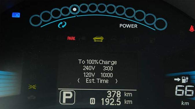 Visor digital demonstra o consumo instantâneo e a autonomia do carro(foto: Euler Junior/EM/D.A Press) Visor digital demonstra o consumo instantâneo e a autonomia do carro(foto: Euler Junior/EM/D.A Press)