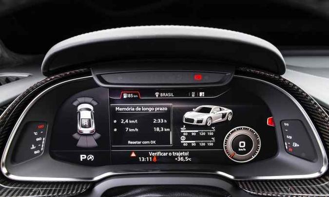 O Audi Virtual Cockpit fornece todas as informações bem à frente do motorista(foto: Audi/Divulgação) O Audi Virtual Cockpit fornece todas as informações bem à frente do motorista(foto: Audi/Divulgação)
