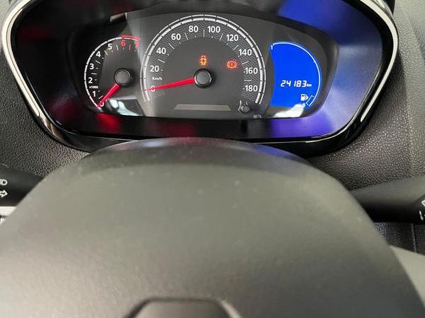 Renault Kwid Outsider 1.0 Flex 12v 5p Mec.