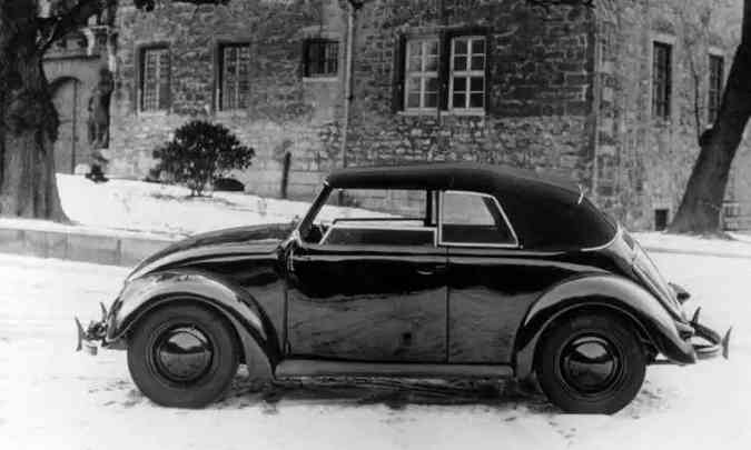 O Fusca conversível foi lançado em 1948, porém a unidade da foto tem chassi número 31, de 1938(foto: Volkswagen/Divulgação)