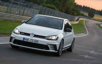 Visual também ganhou toques de esportividade com duplas saídas de escape (foto: Volkswagen/ Divulgação) Visual também ganhou toques de esportividade com duplas saídas de escape (foto: Volkswagen/ Divulgação)