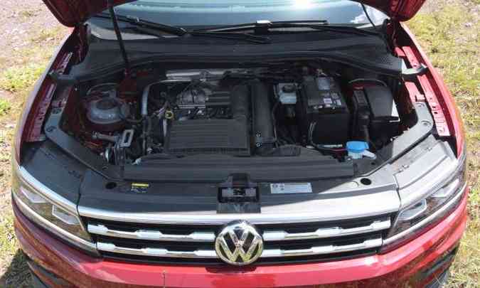 Outra novidade do Tiguan AllSpace  o motor 1.4 turbo de 150cv com gasolina ou etanol(foto: Jair Amaral/EM/D.A Press)
