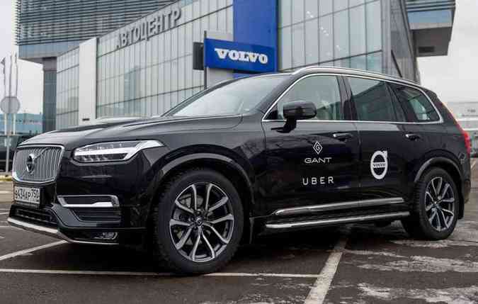 Conduo automtica desenvolvida em parceria com a Uber num Volvo XC90(foto: Volvo/Divulgao)
