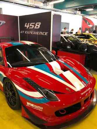 Diversos modelos Ferrari podem ser dirigidos no autódromo ou no parque de diversões da marca(foto: Yas Marina Circuit Ninthdegree Dubai/Divulgação)