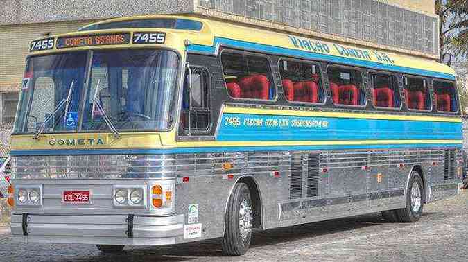 Ônibus clássico Flecha Azul é reformado para viagens pelo Brasil ...