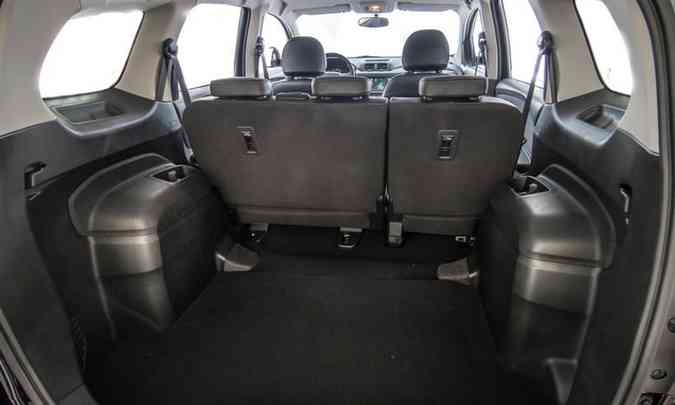 O Spin LTZ é vendido na configuração de cinco lugares, com porta-malas de 710 litros(foto: Chevrolet/Divulgação)