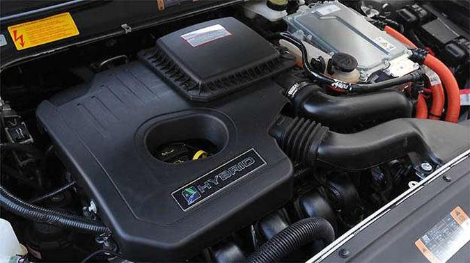 Motores combinados do modelo híbrido podem render até 190 cv Motores combinados do modelo híbrido podem render até 190 cv