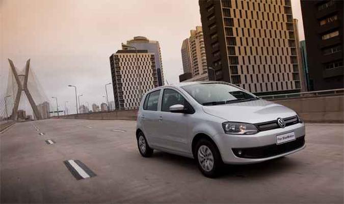 Na dianteira do hatch, a grade ganhou desenho mais aerodinâmico(foto: Ricardio Hirae/Volkswagen/Divulgação) Na dianteira do hatch, a grade ganhou desenho mais aerodinâmico(foto: Ricardio Hirae/Volkswagen/Divulgação)