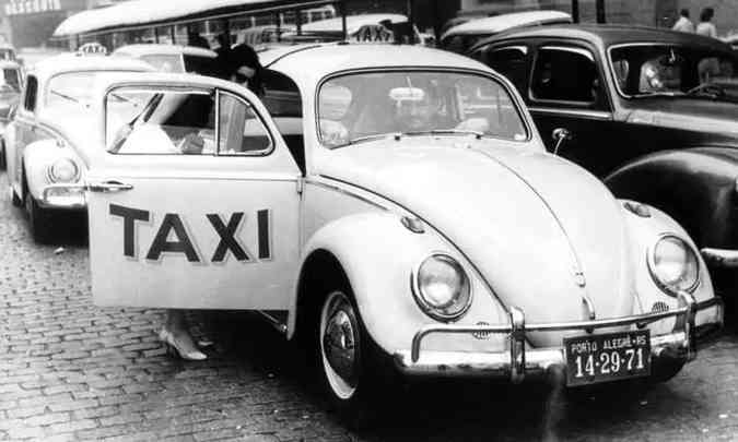 Quem tem mais de 35 anos de idade se lembra que o modelo era usado como táxi no Brasil, muitas vezes sem o banco do passageiro, para facilitar o acesso(foto: Volkswagen/Divulgação)