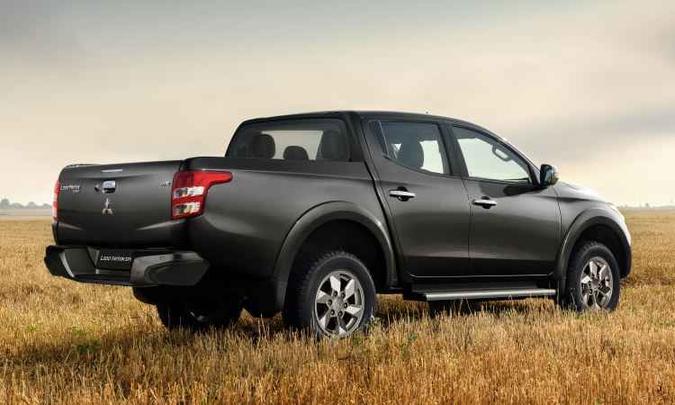Design segue conceito J-Line, de menor distância entre-eixos para privilegiar a dinâmica da picape(foto: Mitsubishi/Divulgação) Design segue conceito J-Line, de menor distância entre-eixos para privilegiar a dinâmica da picape(foto: Mitsubishi/Divulgação)