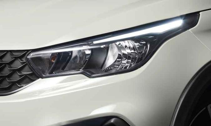 Faróis trazem assinatura de LED(foto: Fiat/Divulgação) Faróis trazem assinatura de LED(foto: Fiat/Divulgação)