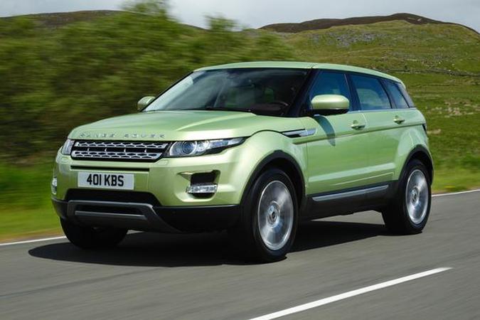 Modelo será comercializado no Brasil nas carrocerias de três e cinco portas, equipado com motor 2.0 a gasolina de 240cv e câmbio automático de seis velocidadesLand Rover/Divulgação Modelo será comercializado no Brasil nas carrocerias de três e cinco portas, equipado com motor 2.0 a gasolina de 240cv e câmbio automático de seis velocidadesLand Rover/Divulgação