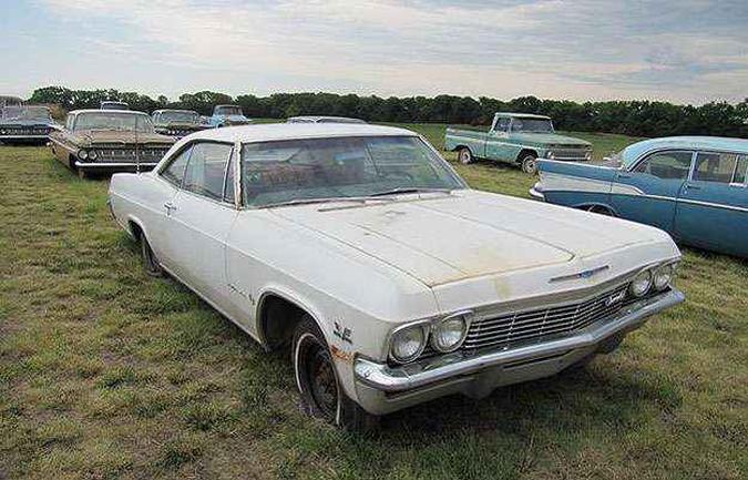 Chevrolet Impala 1965 V8 automático: US$ 45 mil no leilão!(foto: Divulgação) Chevrolet Impala 1965 V8 automático: US$ 45 mil no leilão!(foto: Divulgação)
